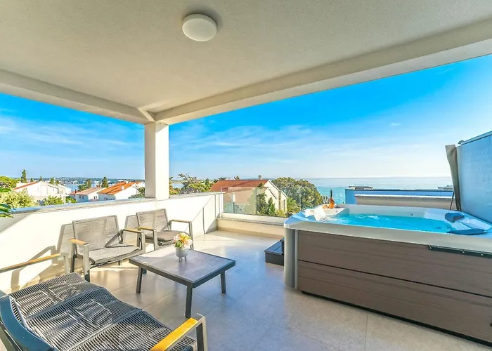 Penthouse Apartment Perla With Jacuzzi
