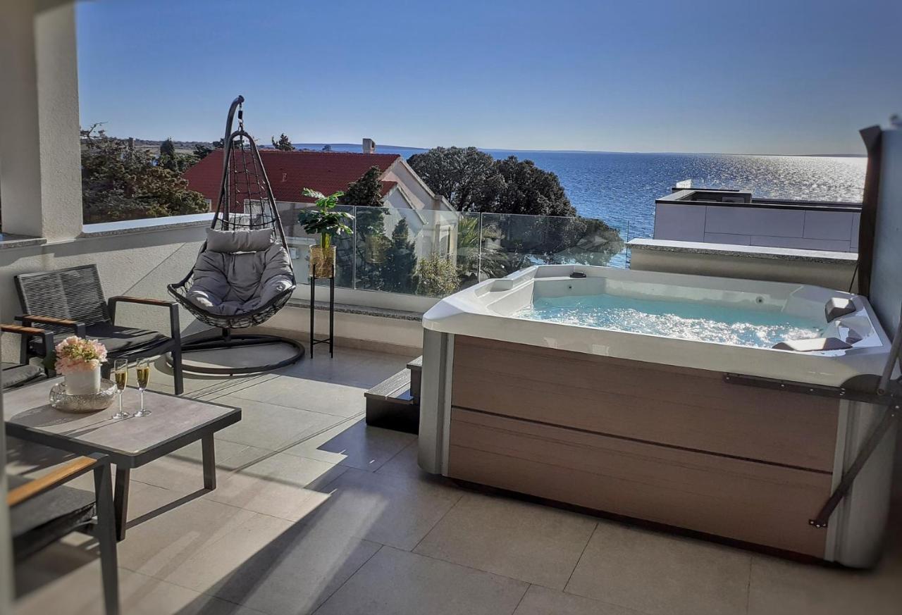 Penthouse Perla With Jacuzzi Novalja