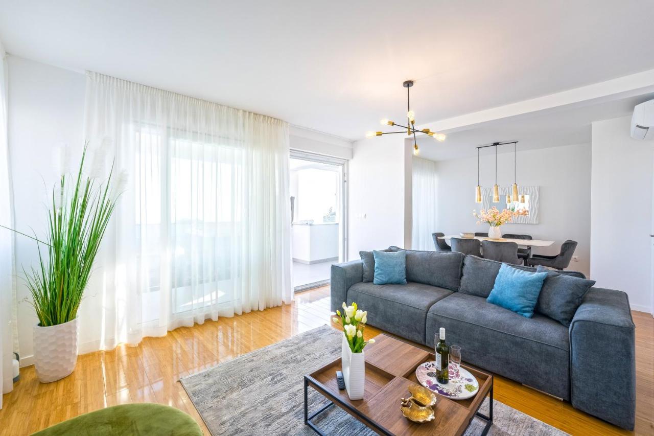 Apartment Penthouse Perla With Jacuzzi