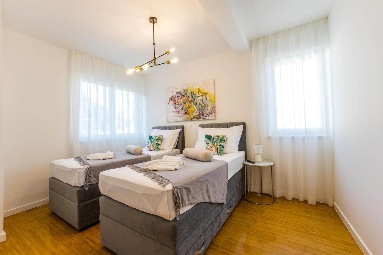 Penthouse Perla With Jacuzzi Apartment Novalja